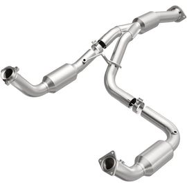 MagnaFlow 12-14 Chevrolet Silverado 2500 HD 6.0L Direct Fit Converter
