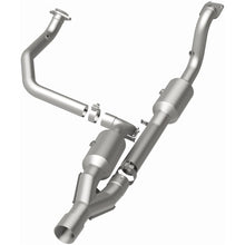 Load image into Gallery viewer, Magnaflow 15-16 Ram 2500 6.4L California Grade CARB Compliant DF Catalytic Converter