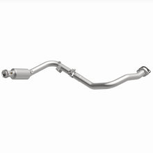 Load image into Gallery viewer, MagnaFlow 05-06 Land Rover LR3 4.4L Direct Fit Converter
