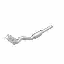 Load image into Gallery viewer, MagnaFlow 98-01 Volkswagen Beetle 2.0L Direct Fit Converter