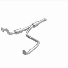 Load image into Gallery viewer, Magnaflow 15-16 Ram 2500 6.4L California Grade CARB Compliant DF Catalytic Converter