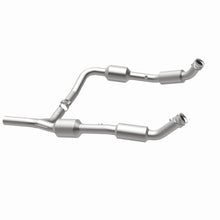 Load image into Gallery viewer, MagnaFlow Direct Fit Catalytic Converter 2008+ Ford E-150 4.6L