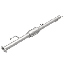 Load image into Gallery viewer, MagnaFlow Direct Fit Catalytic Converter 00-04 Tundra 3.4L rear OEM