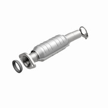 Load image into Gallery viewer, MagnaFlow Direct Fit Catalytic Converter 04-06 Toyota Sienna 3.3L AWD Rear
