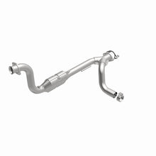 Load image into Gallery viewer, MagnaFlow Direct Fit Catalytic Converter 07-09 Chrysler/Dodge Aspen/Durango 5.7L Passenger Side