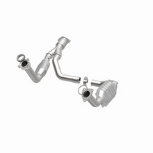 Load image into Gallery viewer, MagnaFlow Direct Fit Catalytic Converter 06-09 TB/Envoy 5.3/6.0 OEM