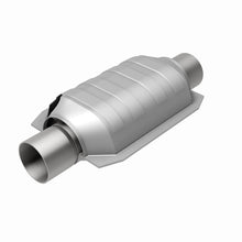 Load image into Gallery viewer, MagnaFlow Universal Catalytic Converter 3 W/Dual O2 Boss