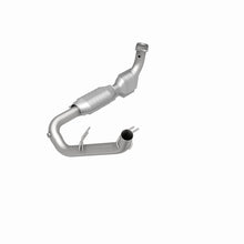 Load image into Gallery viewer, MagnaFlow Direct Fit Catalytic Converter 97-98 Ford Trucks 5.4L