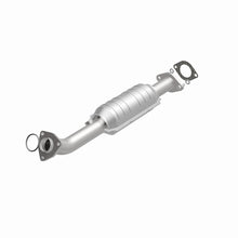 Load image into Gallery viewer, MagnaFlow Direct Fit Catalytic Converter 98-00 Niss Pathfinder 3.3L