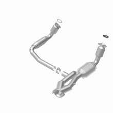 Load image into Gallery viewer, MagnaFlow Direct Fit Catalytic Converter 99-00 Chevy Pickups 4.3L