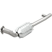 Load image into Gallery viewer, MagnaFlow Direct Fit Catalytic Converter 04-05 Dodge Ram 1500 Pickup 5.7L D/S