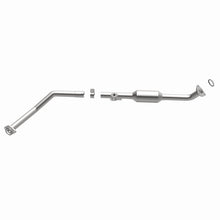 Load image into Gallery viewer, MagnaFlow Direct Fit Catalytic Converter OEM 2001-2004 Toyota Sequoia Underbody