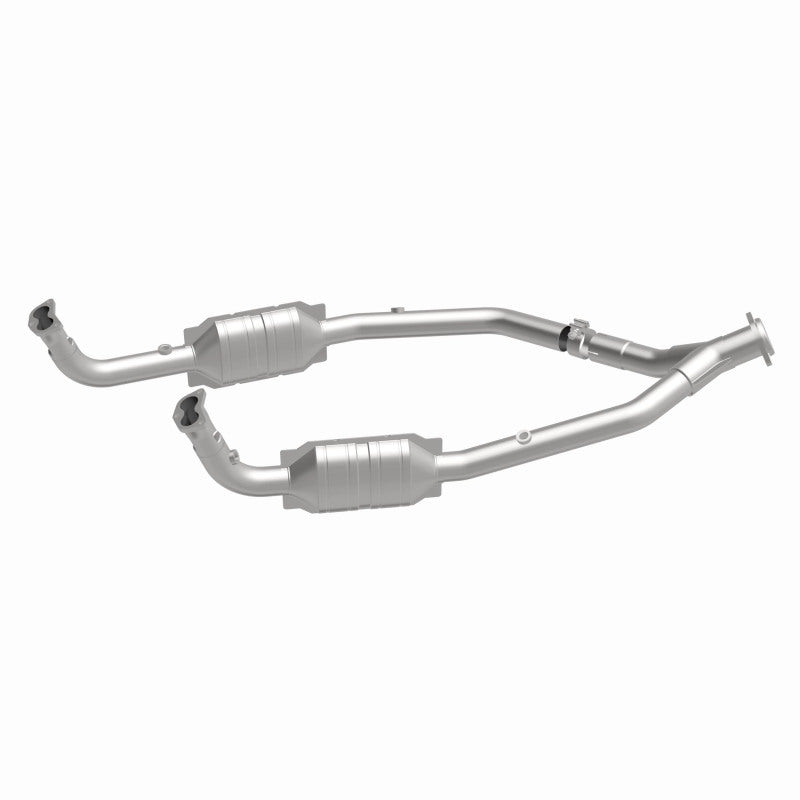 MagnaFlow Direct Fit Catalytic Converter OEM 2003 Land Rover Discovery Underbody