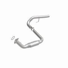 Load image into Gallery viewer, MagnaFlow Direct Fit Catalytic Conv 02-06 Cadillac Escalade / 02-06 GM Yukon (Inc Denali) 6.0L D/S