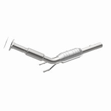 Load image into Gallery viewer, MagnaFlow Direct Fit Catalytic Converter 06-08 Volkswagen Jetta/Rabbit 2.5L (49 State)