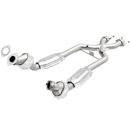 MagnaFlow Direct Fit Catalytic Converter 96-98 Ford Mustang 4.6L
