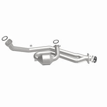 Load image into Gallery viewer, MagnaFlow Direct Fit Catalytic Converter 01-03 Toyota Sienna 3.0L fr