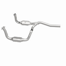 Load image into Gallery viewer, MagnaFlow Direct Fit Catalytic Converter 2009-2012 Dodge Nitro 3.7L Underbody
