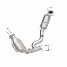 Load image into Gallery viewer, MagnaFlow Direct Fit Catalytic Converter 00-03 Ford Taurus 3.0L