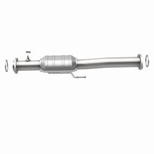Load image into Gallery viewer, MagnaFlow Direct Fit Catalytic Converter 99-02 4Runner Rear 3.4L