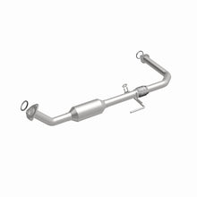 Load image into Gallery viewer, MagnaFlow Direct Fit Catalytic Converter OEM 2003-2004 Toyota Tundra Underbody - 47.125in Length