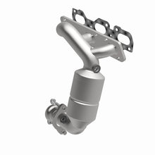 Load image into Gallery viewer, MagnaFlow Direct Fit Catalytic Converter 01-05 Ford Escape / Mazda Tribute 2.0L (CA Emissions)