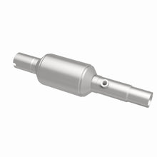 Load image into Gallery viewer, MagnaFlow Direct Fit Catalytic Converter 96-98 Jeep Grand Cherokee Underbody