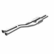 Load image into Gallery viewer, MagnaFlow Direct Fit Catalytic Converter BMW 3 01-06 Rear OEM