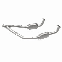 Load image into Gallery viewer, MagnaFlow Direct Fit Catalytic Converter OEM 2003 Land Rover Discovery Underbody