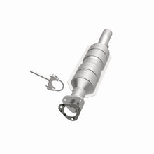 Load image into Gallery viewer, MagnaFlow Direct Fit Catalytic Converter 07-08 E-350 Super Duty 5.4 &amp; 6.8 L OEM Underbody