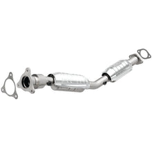 Load image into Gallery viewer, MagnaFlow DF Cat Conv 05-07 Chevy Cobalt/06-07 HHR/07 Pontiac G5/05-07 Saturn Ion/06-07 Ion-2/Ion-3