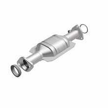 Load image into Gallery viewer, MagnaFlow Direct Fit Catalytic Converter 95 Honda Odyssey 2.2L