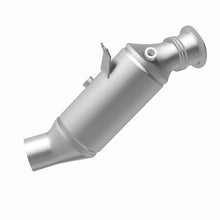 Load image into Gallery viewer, MagnaFlow Direct Fit Catalytic Converter 2015 BMW 640i/740i Underbody