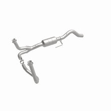 Load image into Gallery viewer, MagnaFlow Direct Fit Catalytic Converter California Grade 00-01 Dodge Durango 5.9L