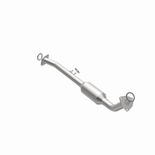 Load image into Gallery viewer, MagnaFlow Direct Fit Catalytic Converter OEM 2001-2004 Toyota Sequoia Underbody