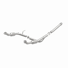 Load image into Gallery viewer, MagnaFlow Direct Fit Catalytic Converter OEM 2004-2005 Ford Explorer/Mercury Mountaineer Underbody