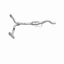 Load image into Gallery viewer, MagnaFlow Direct Fit Catalytic Converter 00-03 Durango 4WD OEM