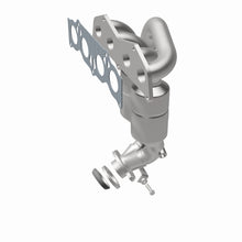 Load image into Gallery viewer, MagnaFlow Direct Fit Catalytic Converter 01-03 Toyota Rav4 2.0L L4