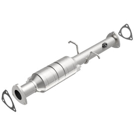 MagnaFlow Direct Fit Catalytic Converter 96-00 GM S-10/Sonoma/Homb