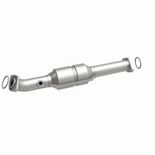 Load image into Gallery viewer, MagnaFlow Direct Fit Catalytic Converter 05-09 Toyota Tacoma 4.0L P/S Rear