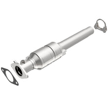 Load image into Gallery viewer, MagnaFlow Direct Fit Catalytic Converter 04-06 Toyota Outlander 2.4L