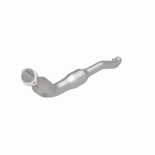 Load image into Gallery viewer, MagnaFlow Direct Fit Catalytic Converter 2014-2016 Land Rover LR4 V6 3 OEM Underbody