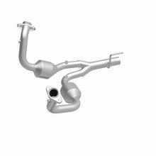 Load image into Gallery viewer, MagnaFlow Direct Fit Catalytic Converter 04 Jeep Grand Cherokee 4.7L