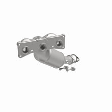Load image into Gallery viewer, MagnaFlow Direct Fit Catalytic Converter BMW 3 06-09 Rear OEM