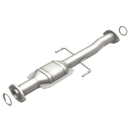 MagnaFlow Direct Fit Catalytic Converter 02-04 Toyota Tacoma 2.7L Rear