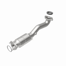 Load image into Gallery viewer, MagnaFlow Direct Fit Catalytic Converter 10-11 Honda CR-V 2.4L