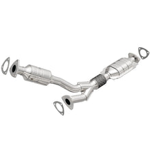 Load image into Gallery viewer, MagnaFlow Direct Fit Catalytic Converter 00-03 Saturn LS 3.0L Rear