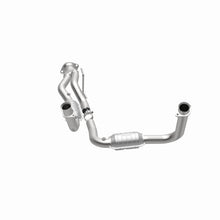 Load image into Gallery viewer, MagnaFlow Direct Fit Catalytic Converter 05-06 Jeep Grand Cherokee 3.7L Y-Pipe Assembly