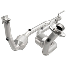 Load image into Gallery viewer, MagnaFlow Direct Fit Catalytic Converter 04 Jeep Grand Cherokee 4.7L
