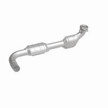 Load image into Gallery viewer, MagnaFlow Direct Fit Catalytic Converter 00-04 Ford E150 4.6L D/S